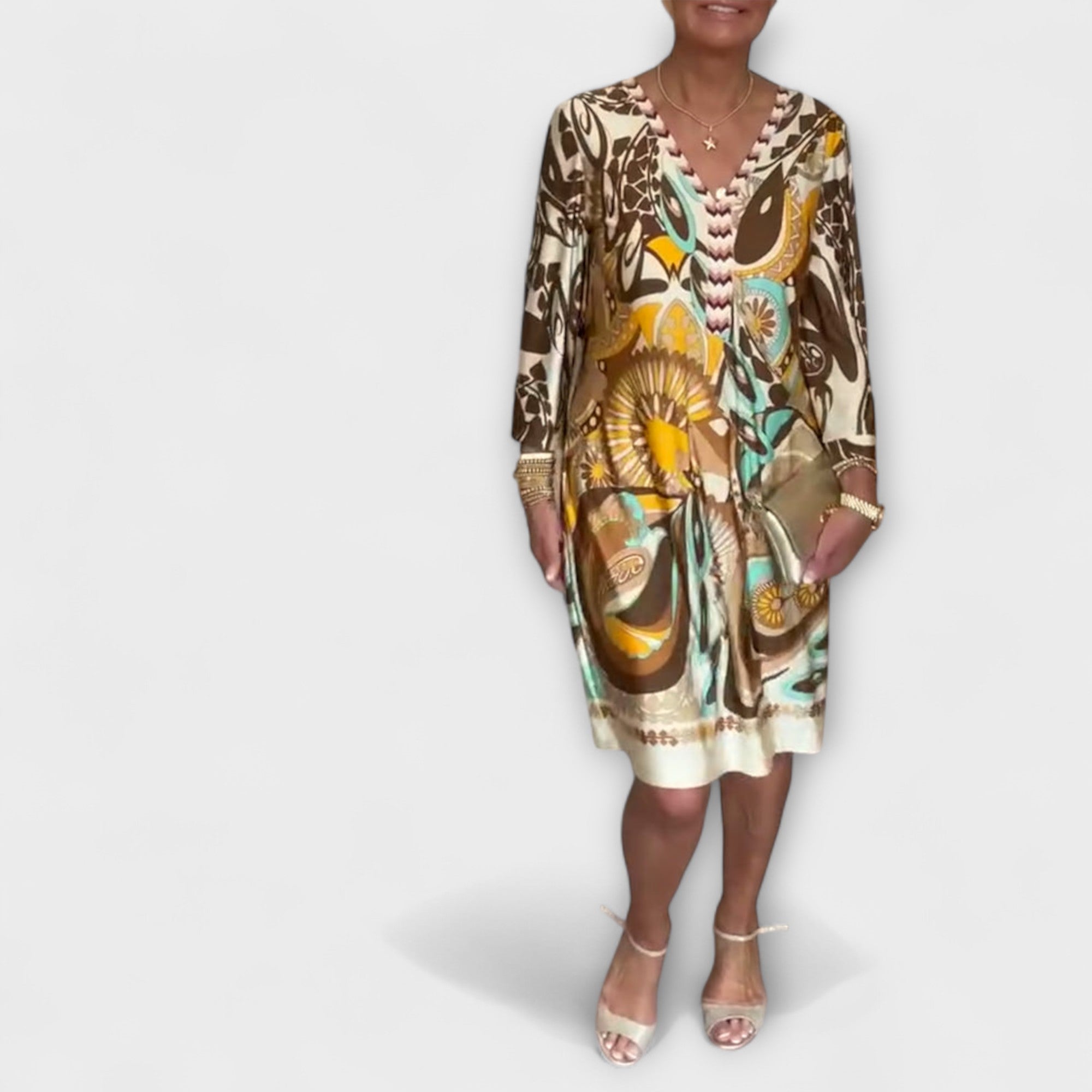 Loose Dress with V Neckline (Retro Design)