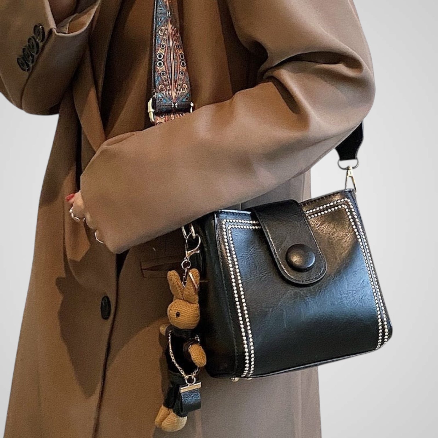 Urine | Retro Bag with Adjustable Wide Shoulder Strap