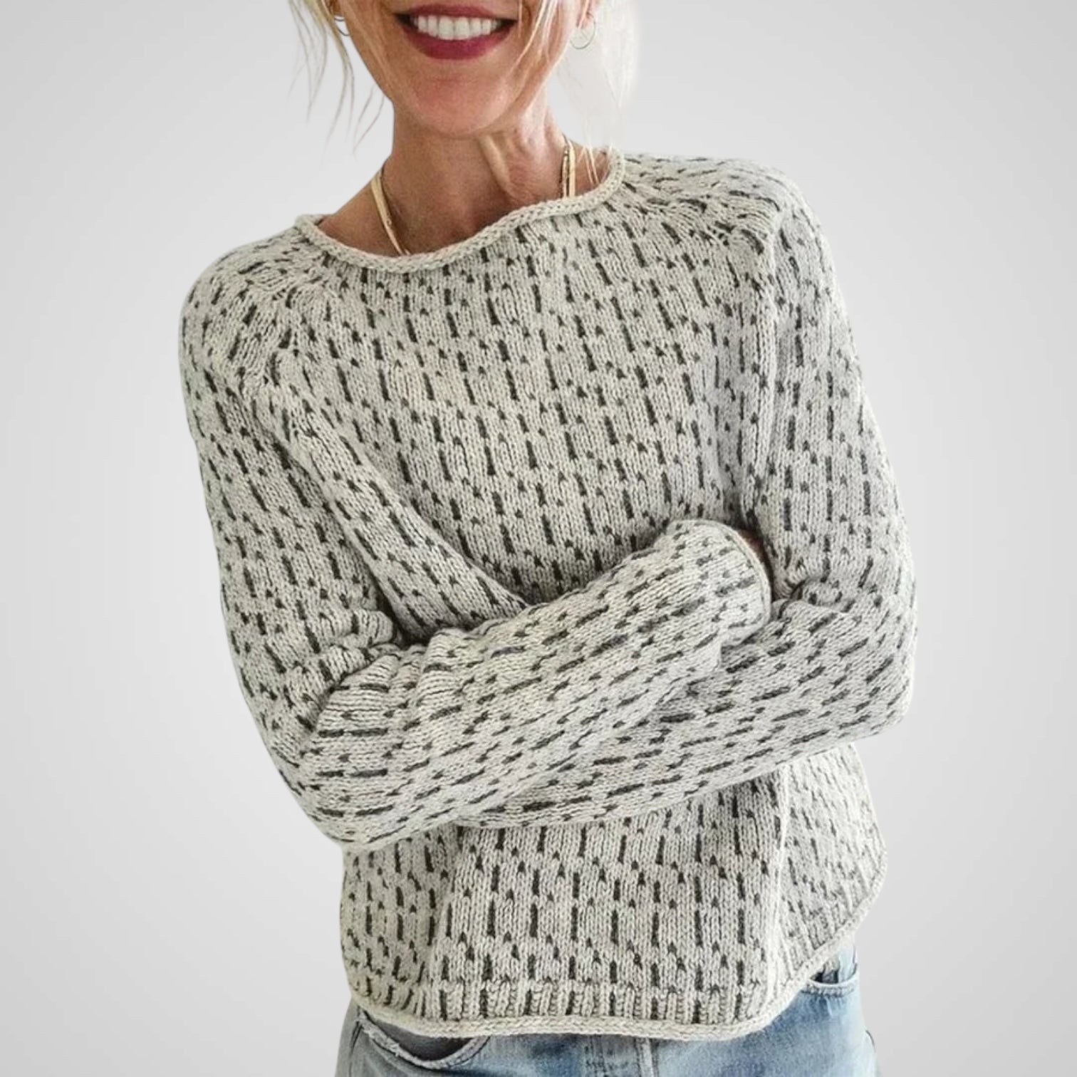 Fami | Women's Elegant Round Neck Sweater
