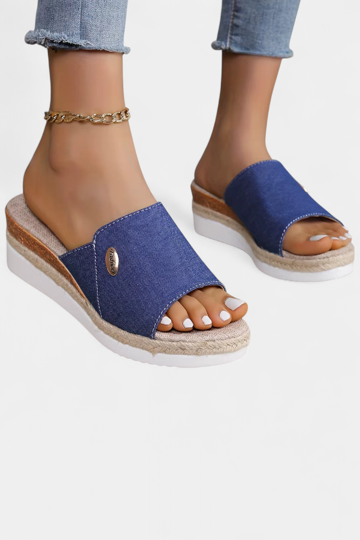Betina Open Platform Sandals made of natural fabric