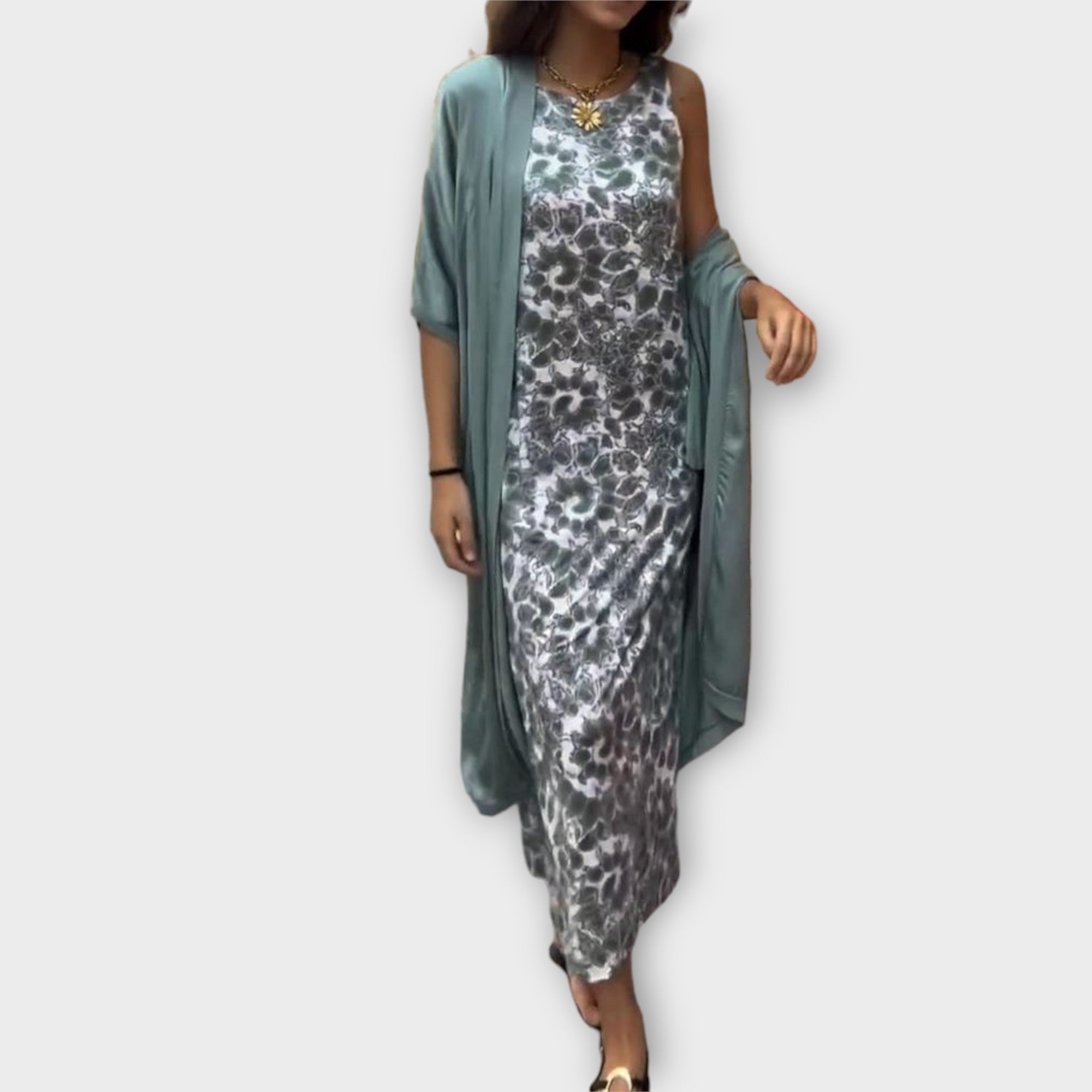 Viviana - An elegant two-piece set