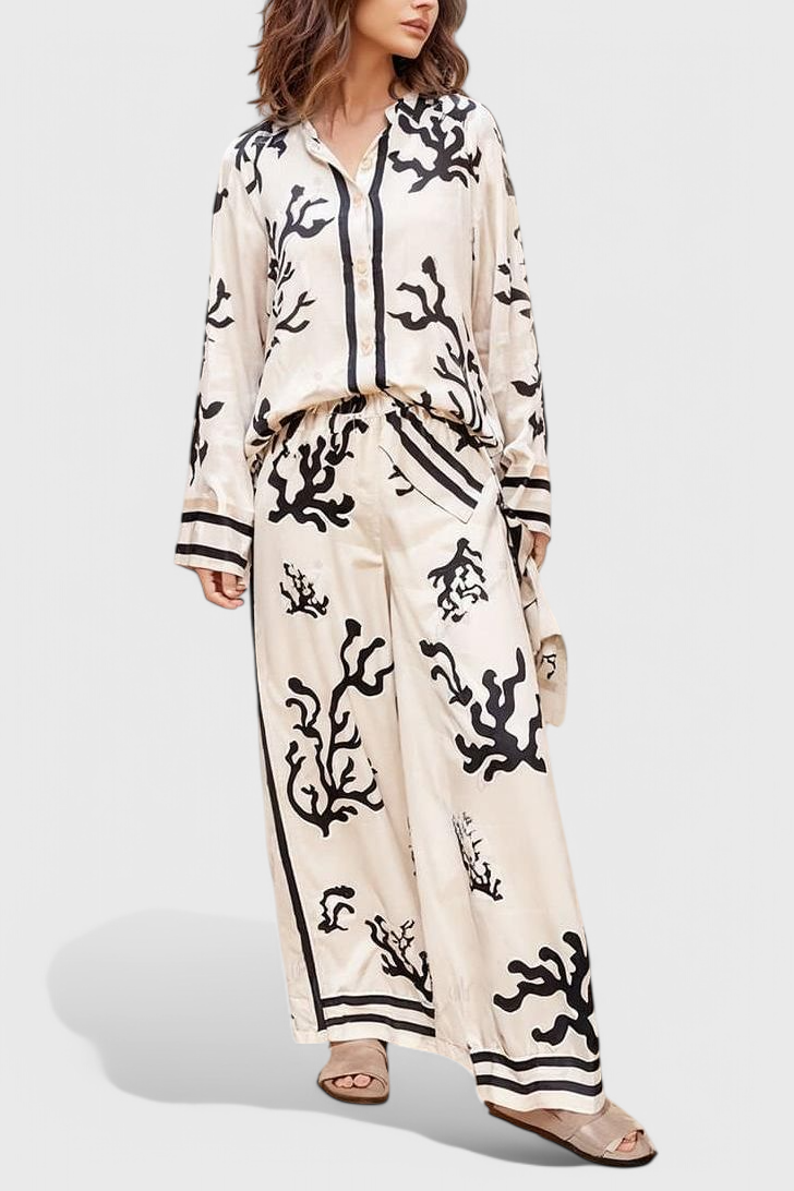 Nazaret Set with Wide Leg Pants and Artistic Print