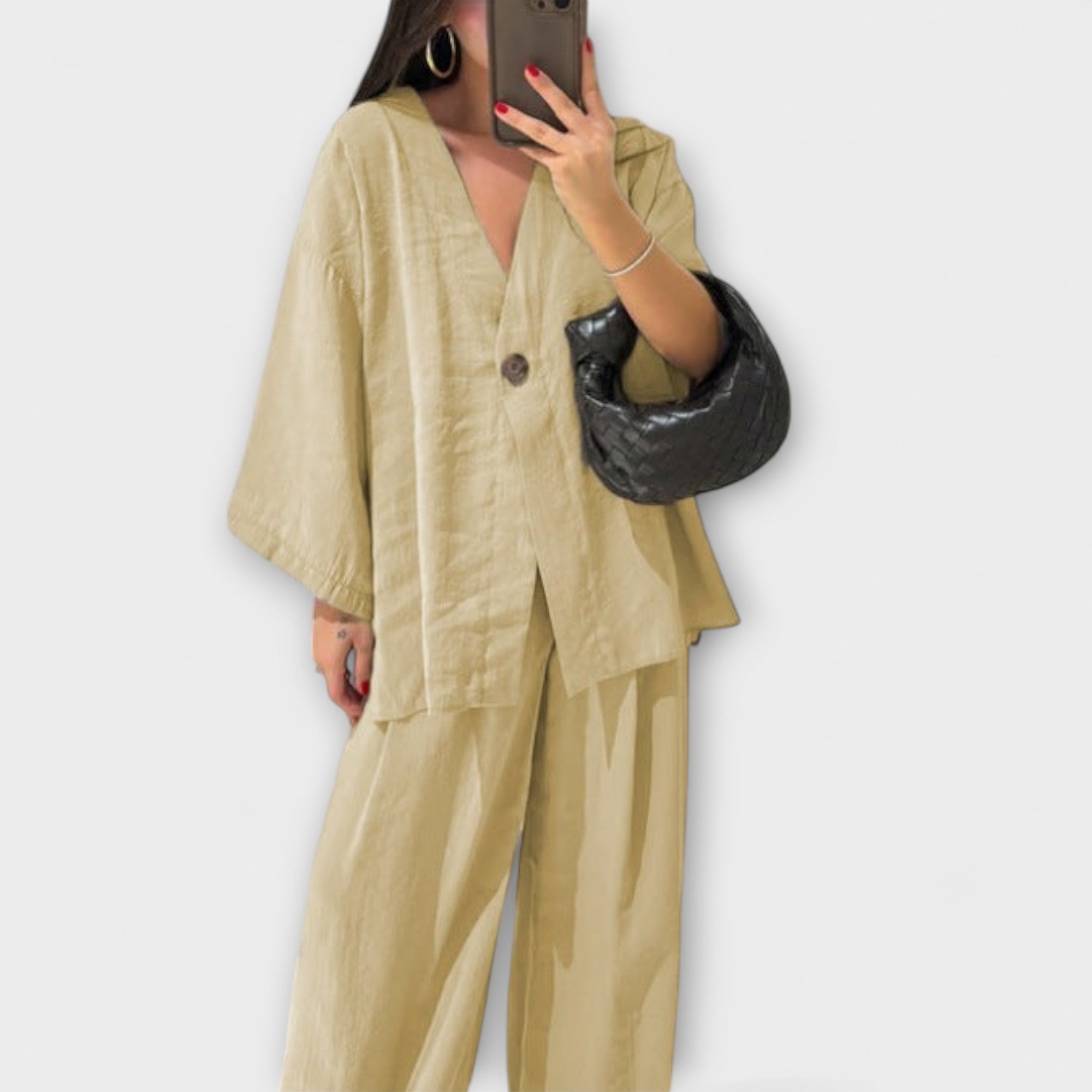 Jacqueline - Neformální top s výstřihem do V a kalhoty v jednom