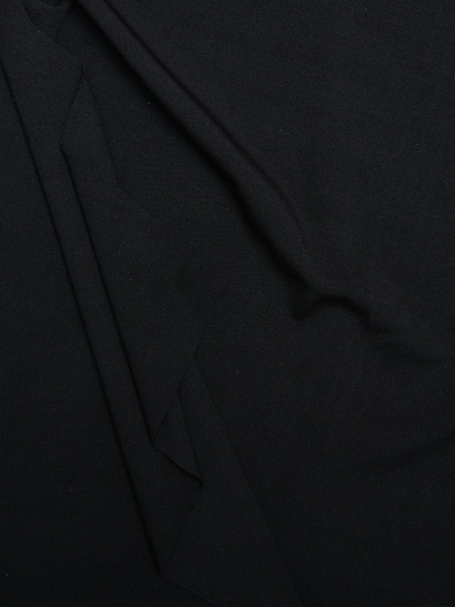 Loravel | Černé saténové maxi šaty s rozparkem