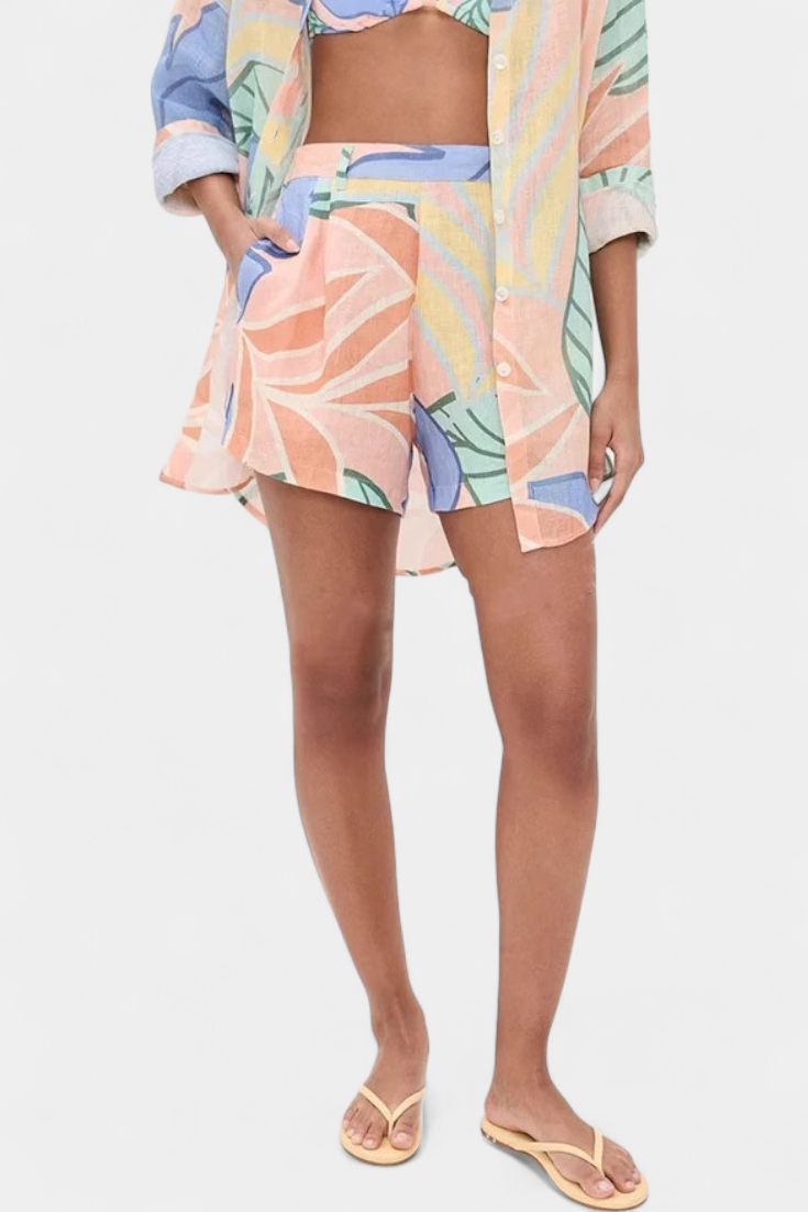 Lumina Tropical Set with Loose Shirt and High-Waisted Shorts