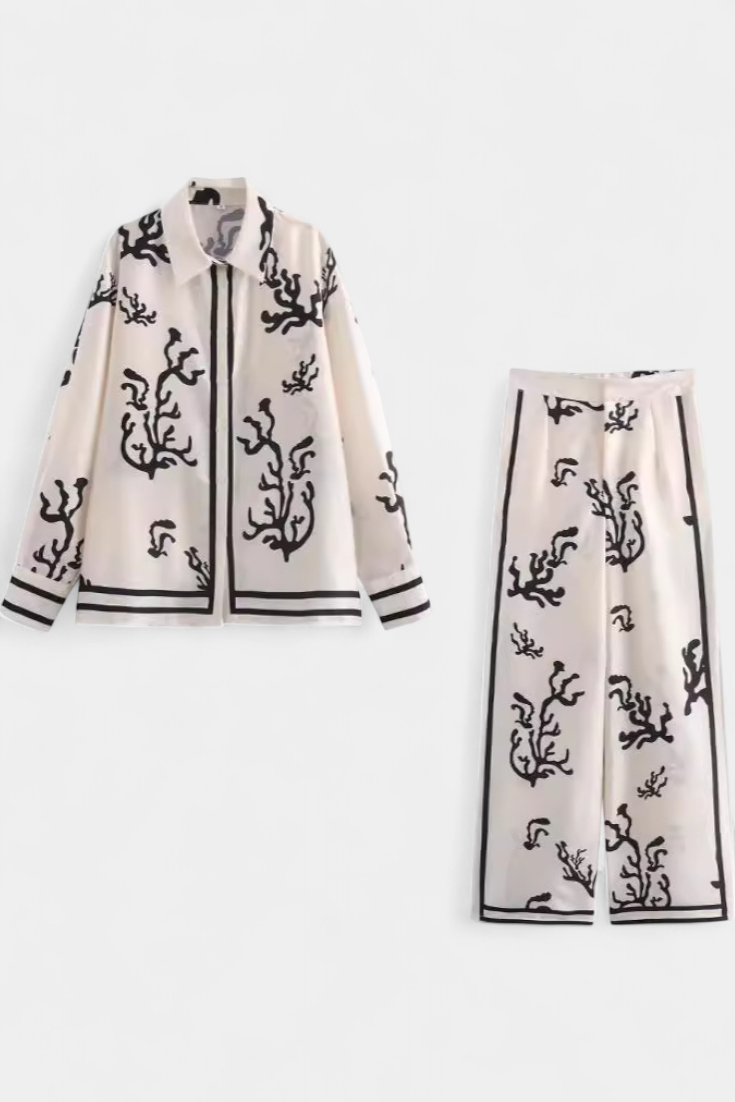 Nazaret Set with Wide Leg Pants and Artistic Print